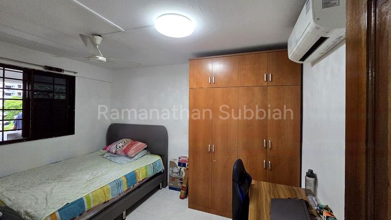 3 Room (3I) HDB for Sale in  215 Boon Lay Place - Image 4